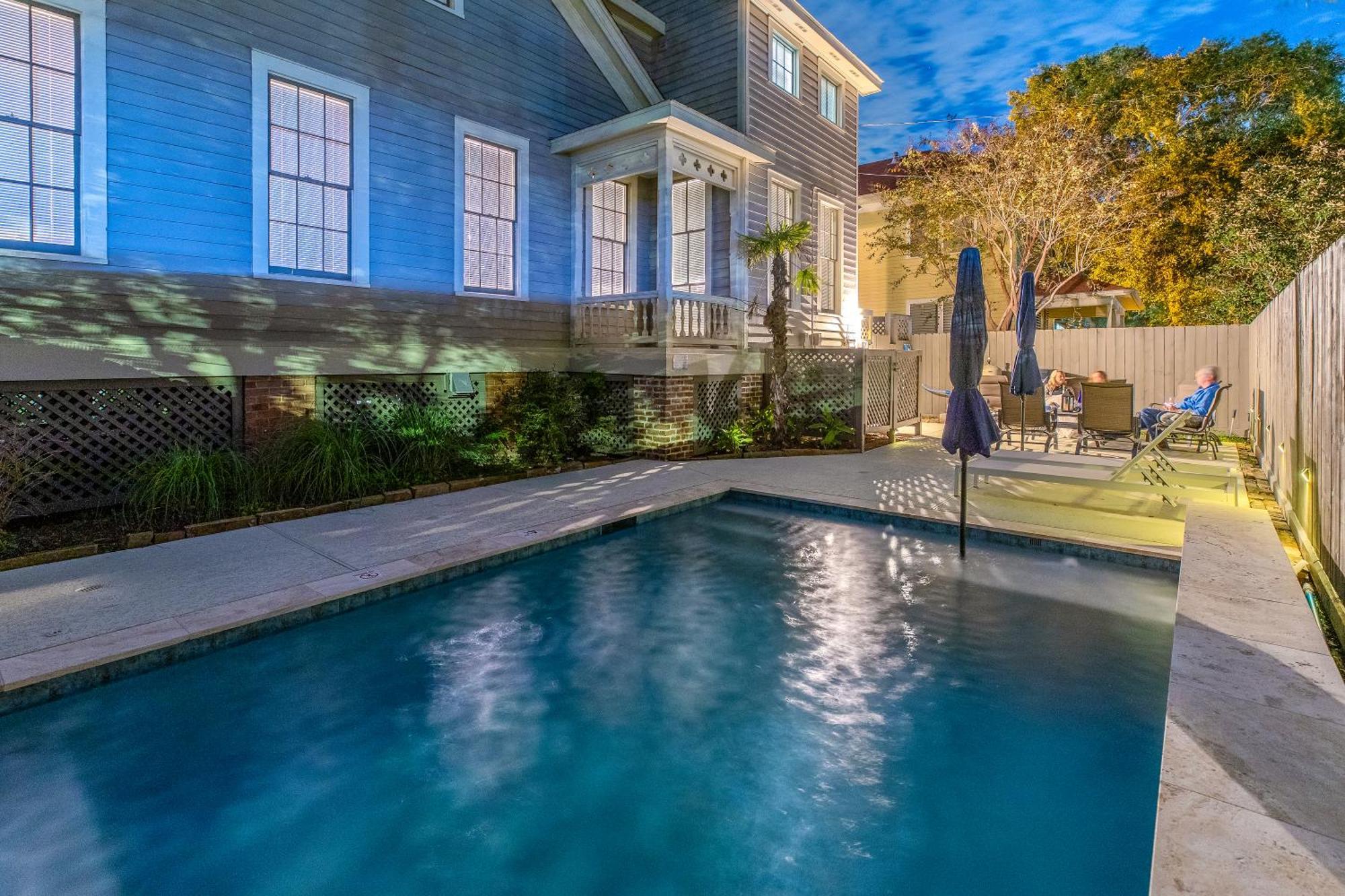 Historic 1871 Coastal Breeze With Heated Pool - Restoring Galveston Villa Exterior foto