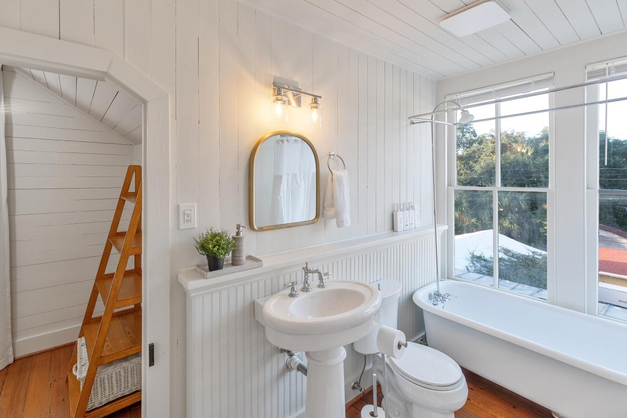 Historic 1871 Coastal Breeze With Heated Pool - Restoring Galveston Villa Exterior foto