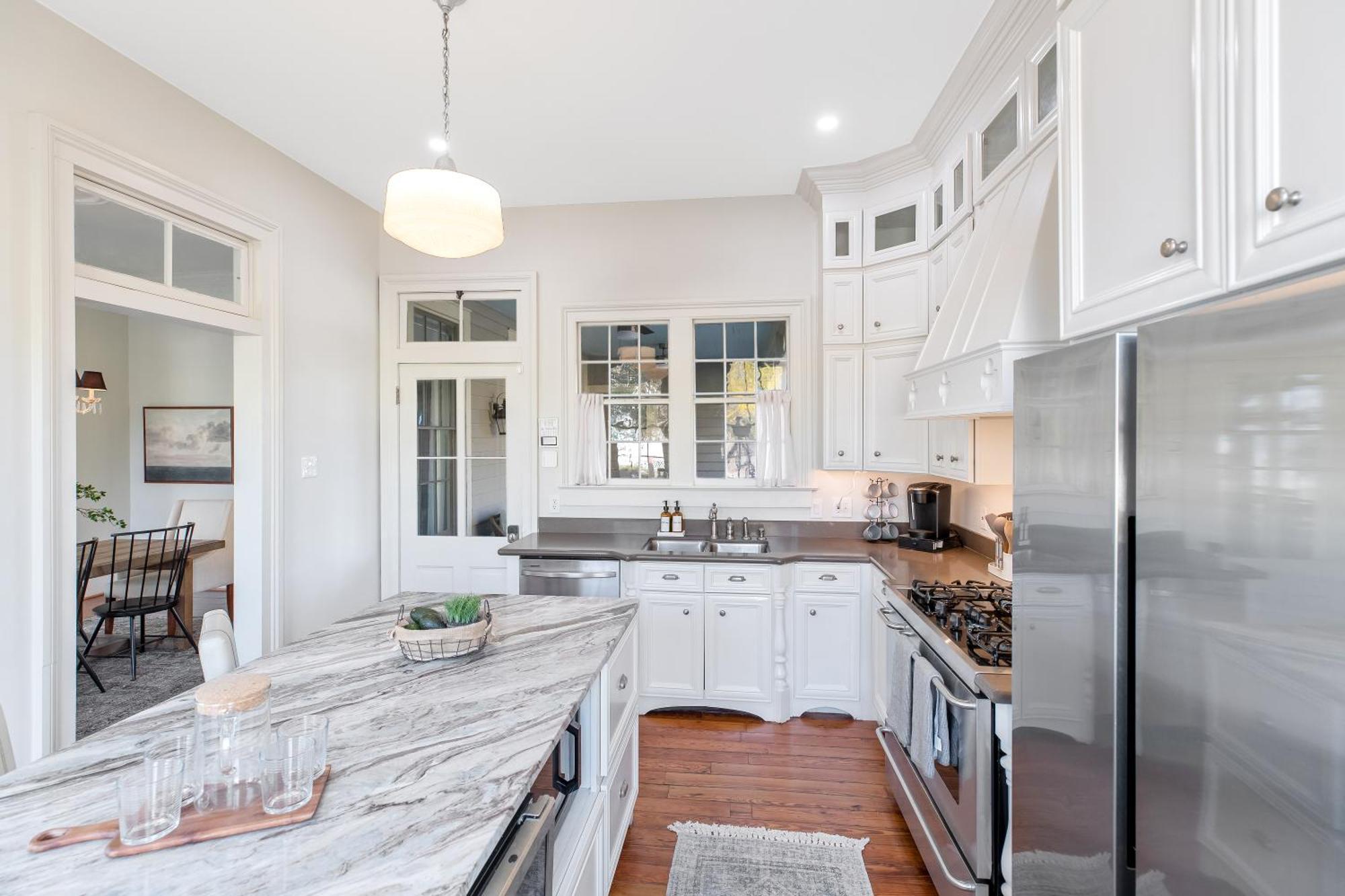 Historic 1871 Coastal Breeze With Heated Pool - Restoring Galveston Villa Exterior foto